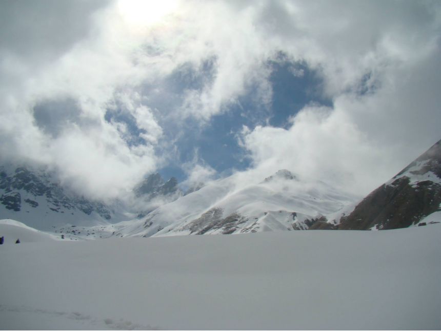 დეკემბერს დღიანი ტური ხადას ხეობაში