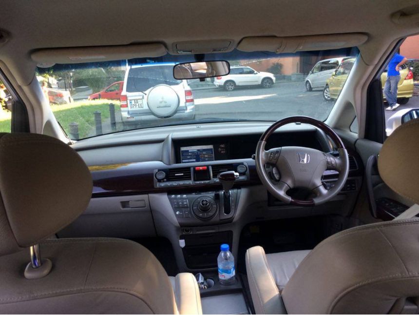 მინივენით მომსახურება საქართველოს ნებისმიერი მიმართულებით