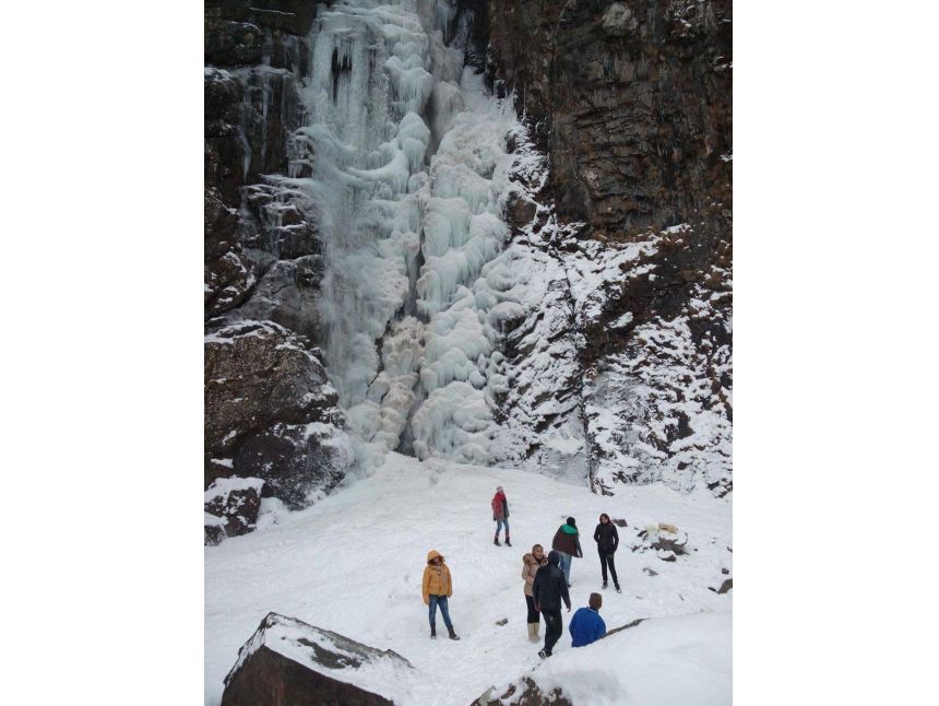 იანვარი გერგეთის სამება + გაყინული ჩანჩქერები