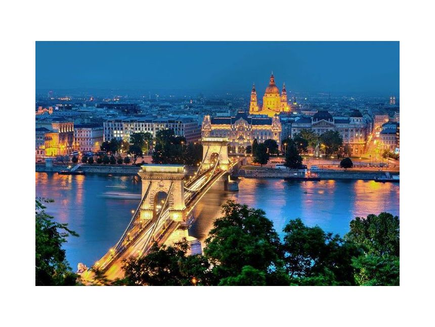 ბუდაპეშტი ვალენტინობას.   ადამიანი.  /  თებერვალი