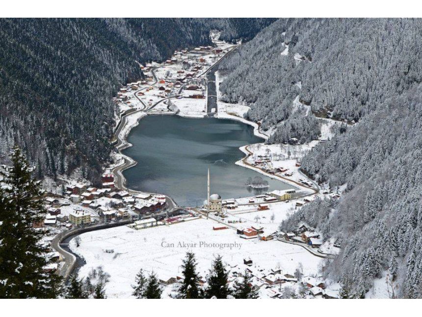 დღე უზუნგოლის ტბაზე, <