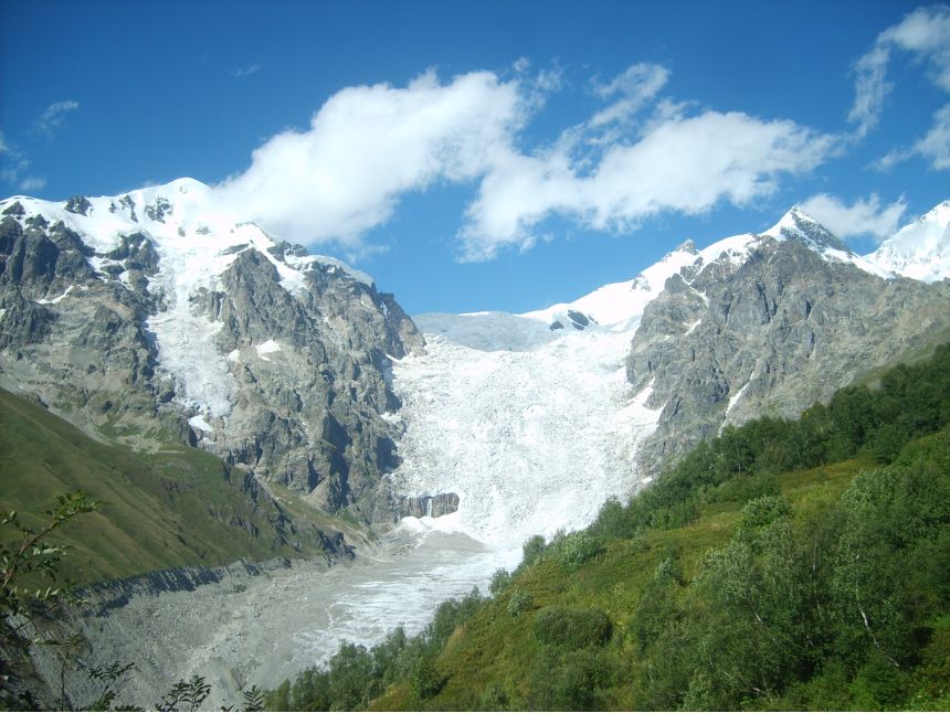 მოგზაურობა საქართველოს ყველა კუთხეში ყველგანმავალი მინივენებით