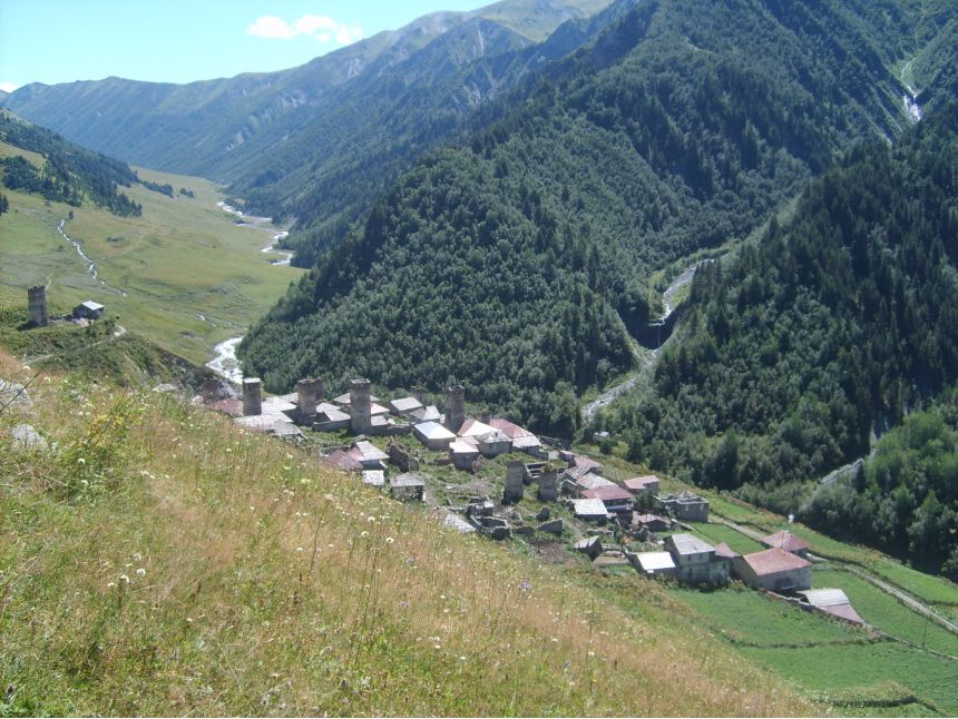 მოგზაურობა საქართველოს ყველა კუთხეში ყველგანმავალი მინივენებით