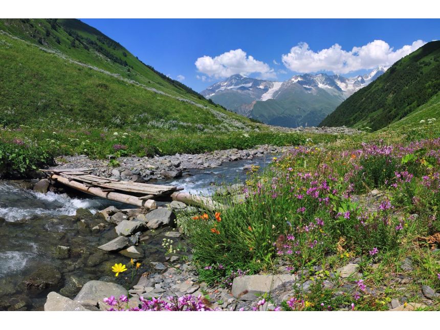 რაჭა - აპრილი,