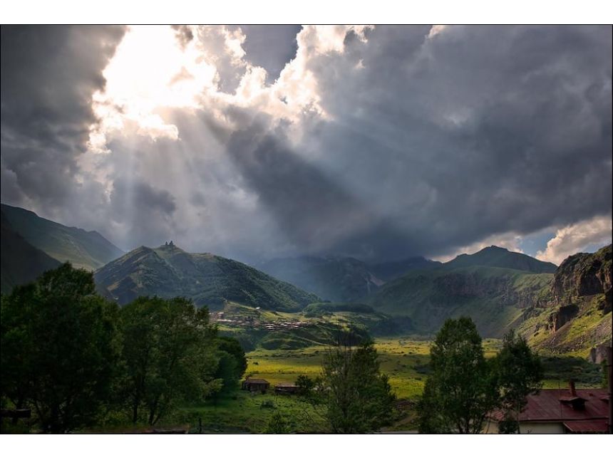 დღიანი ტური ყაზბეგში