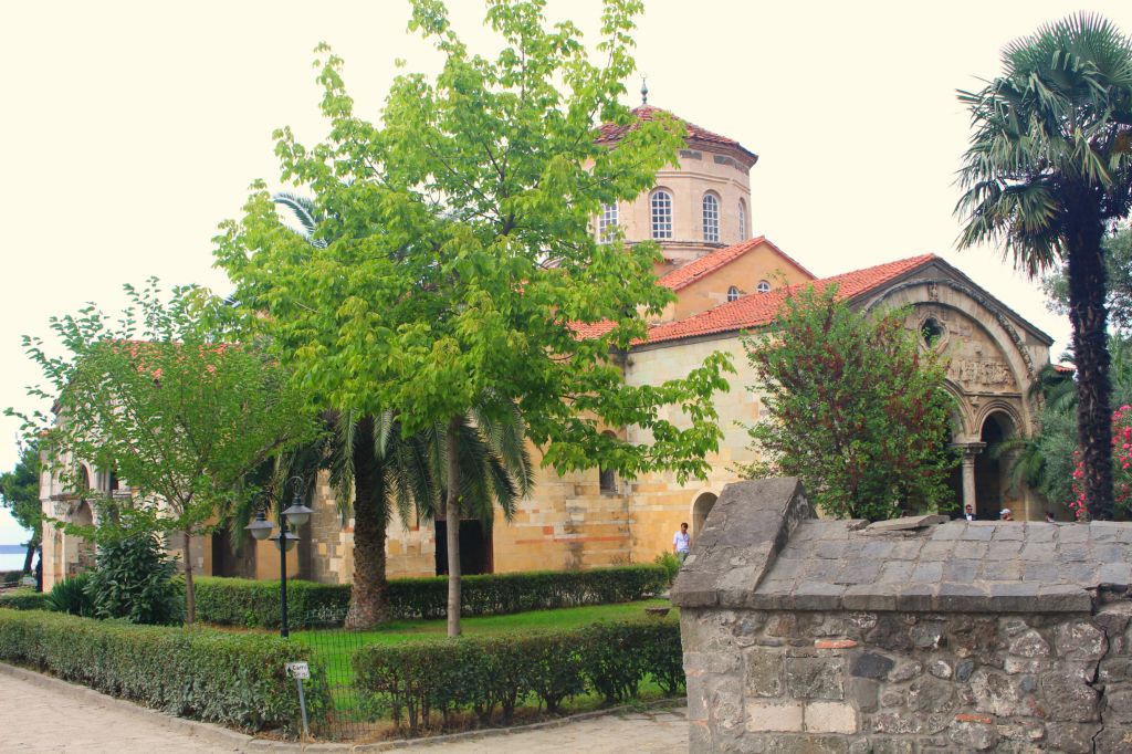 დღიანი ტური თურქეთში უზუნგოლის ტბაზე და ტრაპზონში