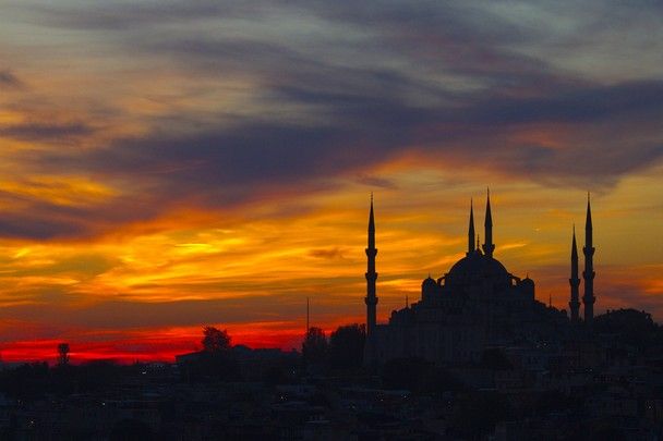 სტამბული - ტიტების ფესტივალი