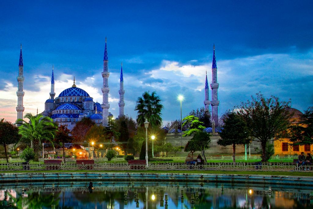 სტამბული - ტიტების ფესტივალი