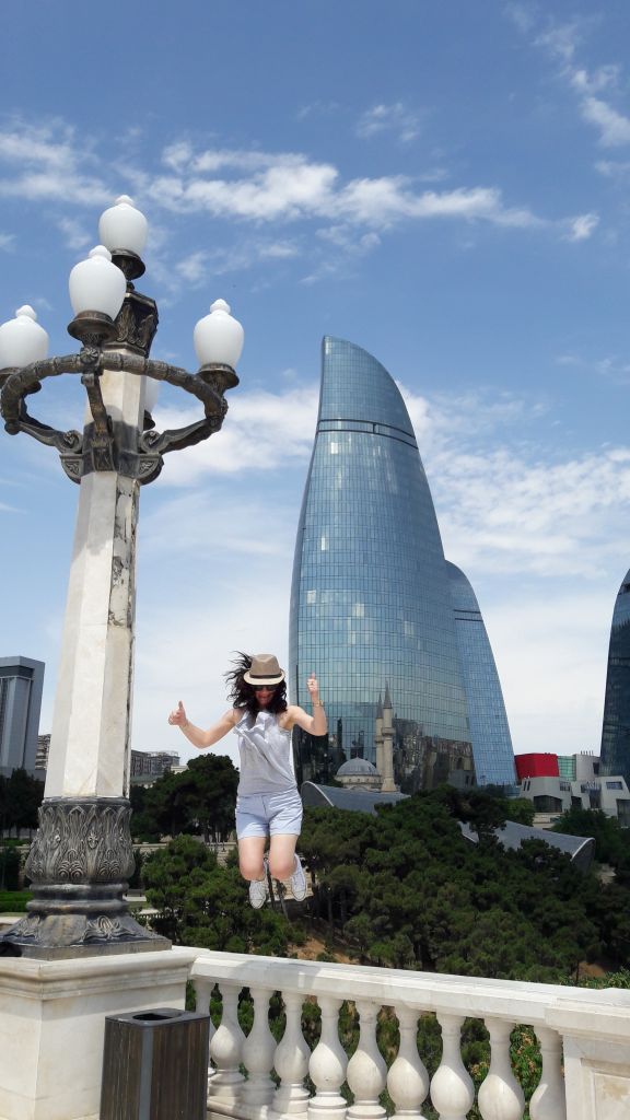 -- მარტი-გაზაფხული ბაქოში!