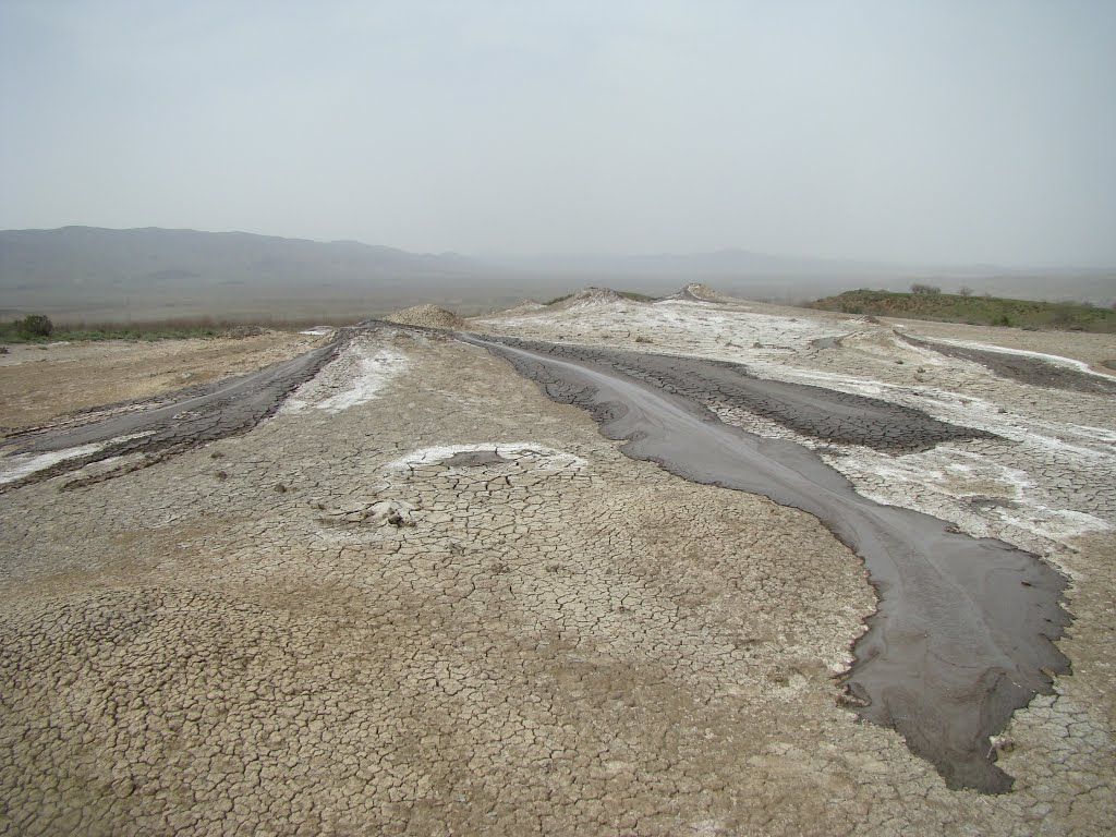 ვაშლოვანი: ტახტი თეფას და ქილა კუპრას ტალახის ვულკანები