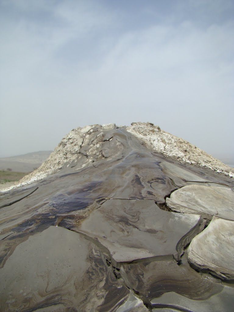 ვაშლოვანი: ტახტი თეფას და ქილა კუპრას ტალახის ვულკანები