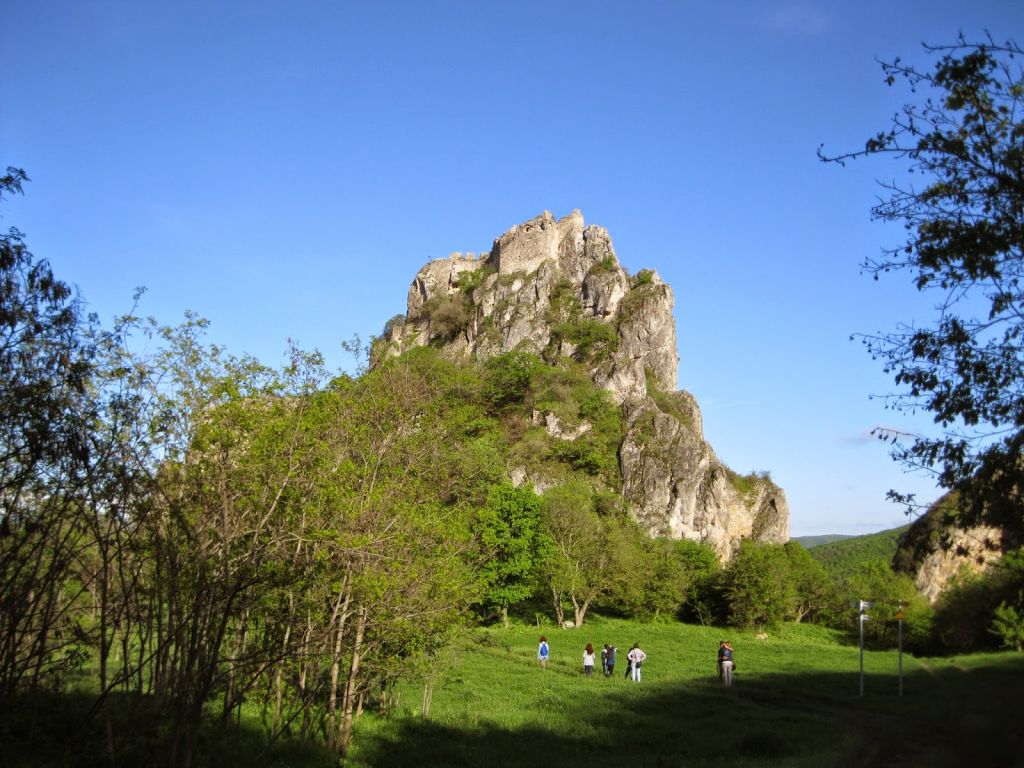 ვაშლოვანი: ტახტი თეფას და ქილა კუპრას ტალახის ვულკანები