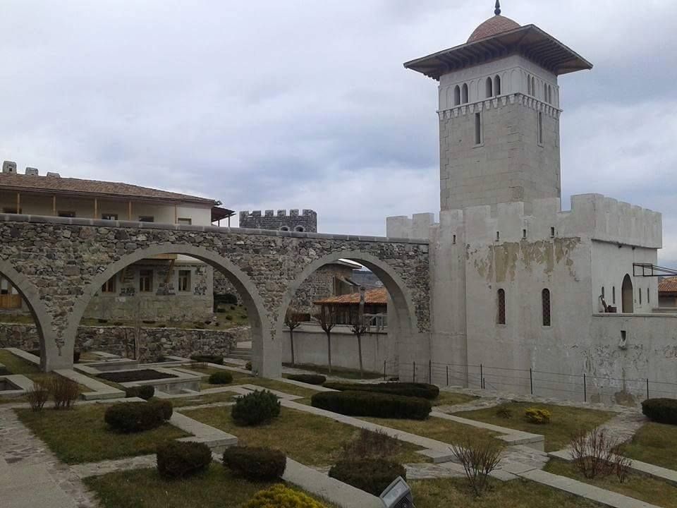 ვარძია, ხერთვისის ციხე, რაბათის ციხე,საფარა,ზარზმა,აბასთუმნის ობსერვატორია მწვანე მონასტერი, ბორჯომის პარკი