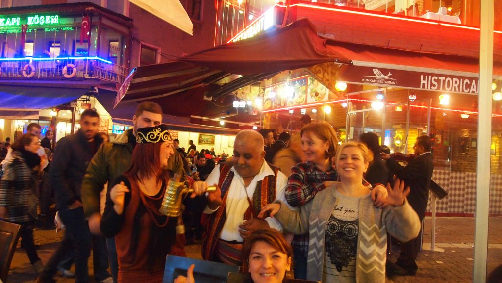 სტამბულის განსხვავებული ტური ტიტების ფესტივალზე!