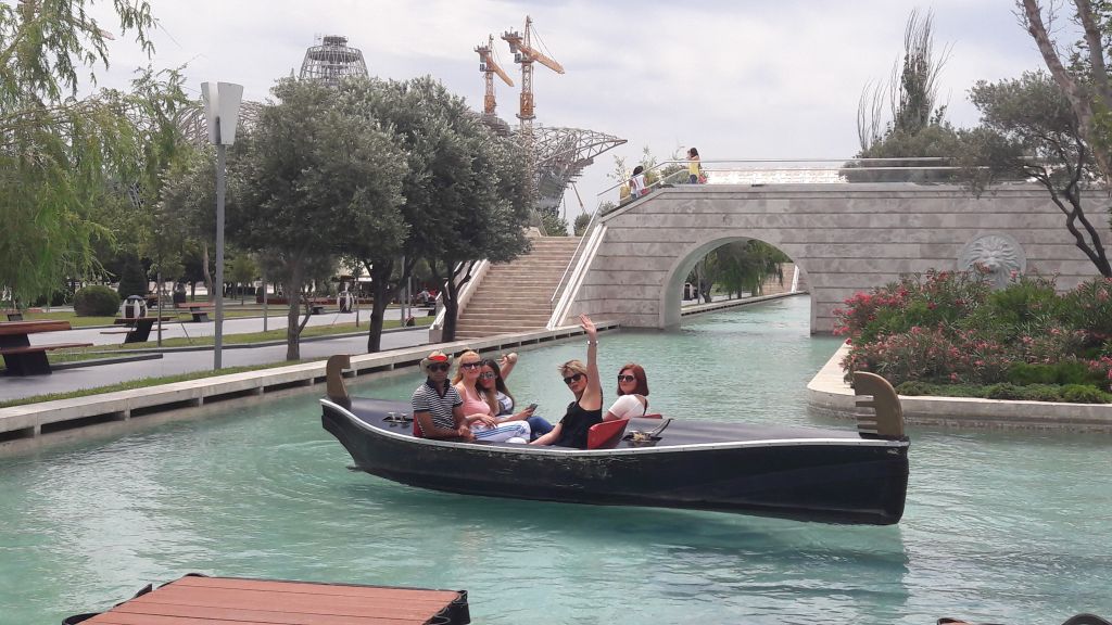 გაზაფხული ბაქოში -- მარტი!