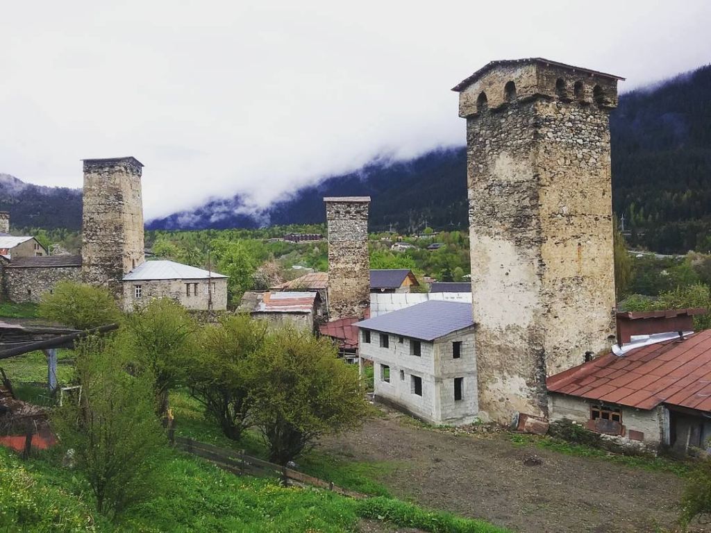 -- აპრილი! სამდღიანი ჯიპ-ტური სვანეთში. მესტია+უშგული