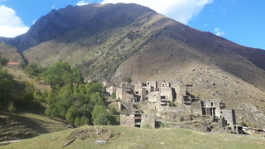 - მაისი! ორდღიანი ჯიპ-ტური პირიქითა ხევსურეთში --