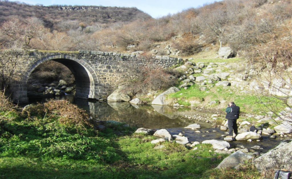 აპრილი ისტორიული სამშვილდე დარჩენილია ადგილი