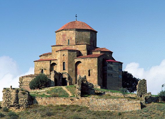 დაუვიწყარი ტური მცხეთაში: სვეტიცხოველი, ჯვრის მონასტერი, მამა გაბრიელის საფლავი, შიო-მღვიმე