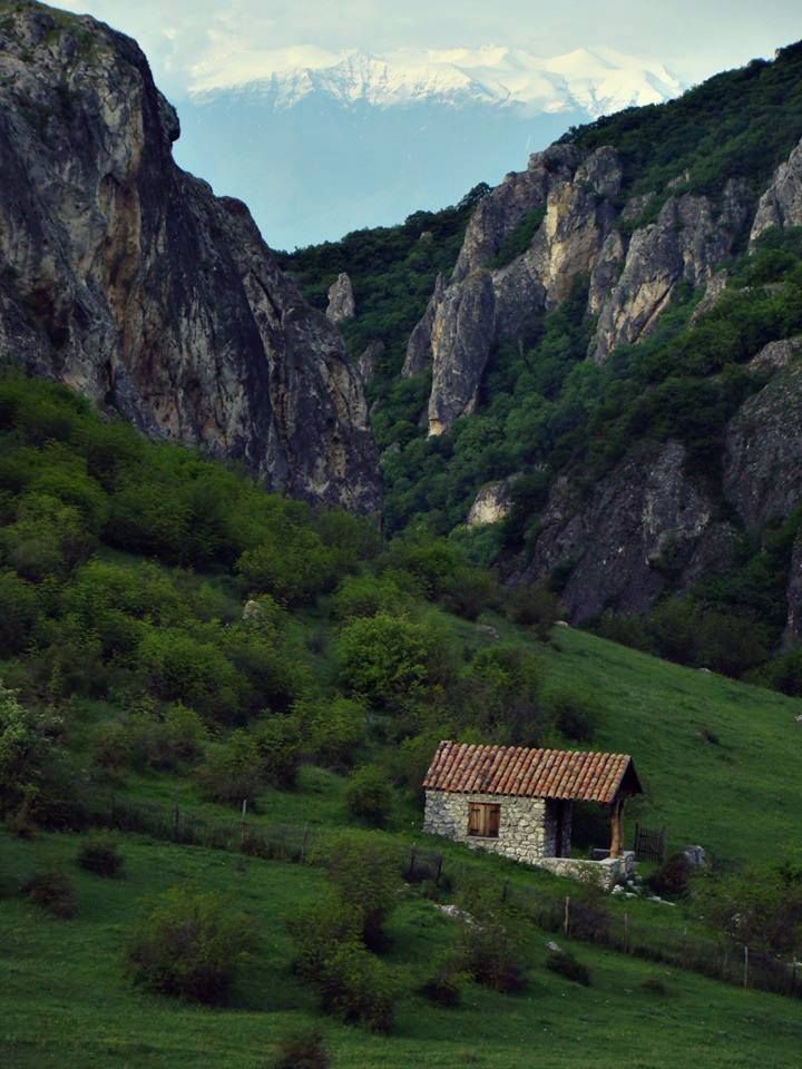 არწივის ხეობა - ხორნაბუჯის ციხე -ელიას მთა - ხირსა - ბოდბე