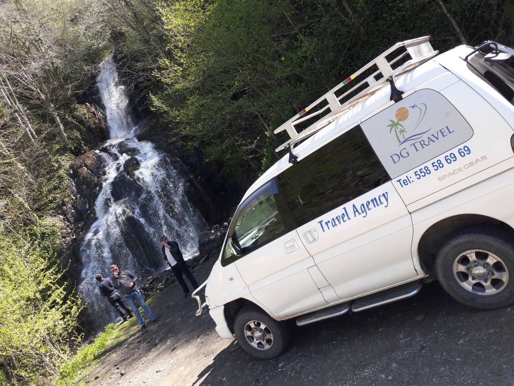 Джип Тури в с Ванети (Местия-Ушгули) delica X