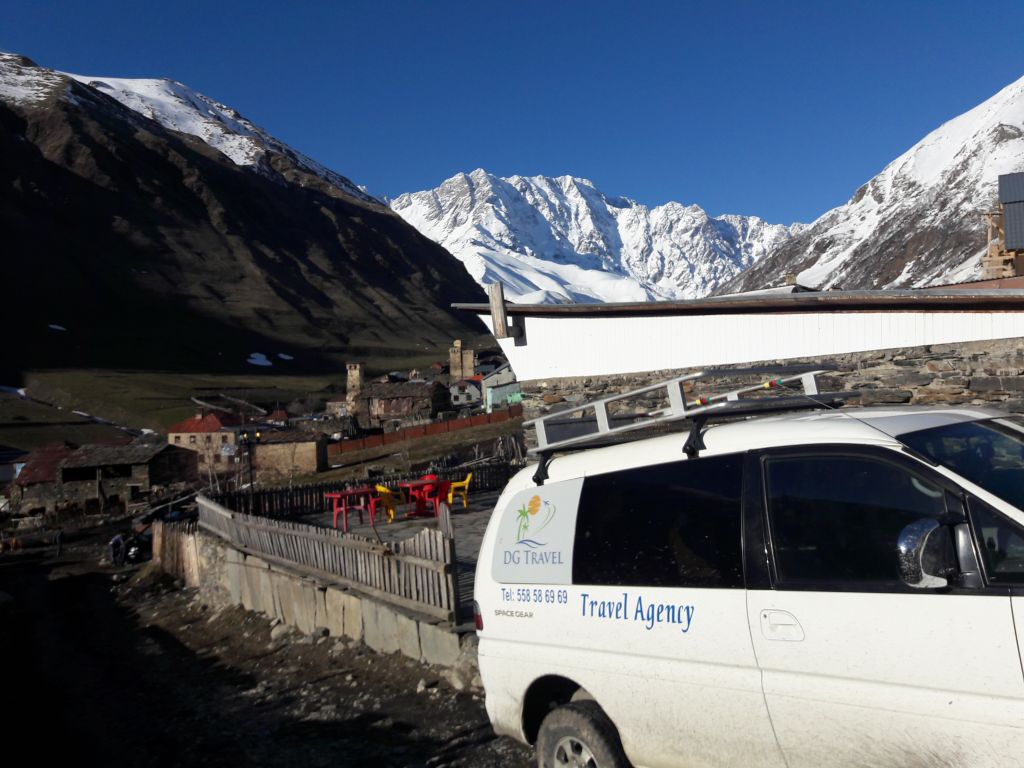 Джип Тури в с Ванети (Местия-Ушгули) delica X