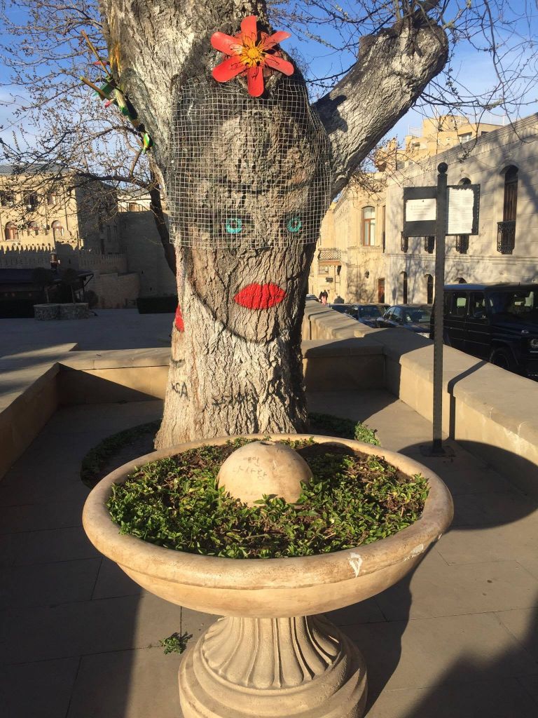 ყვავილების ფესტივალი * იან სასტუმროში