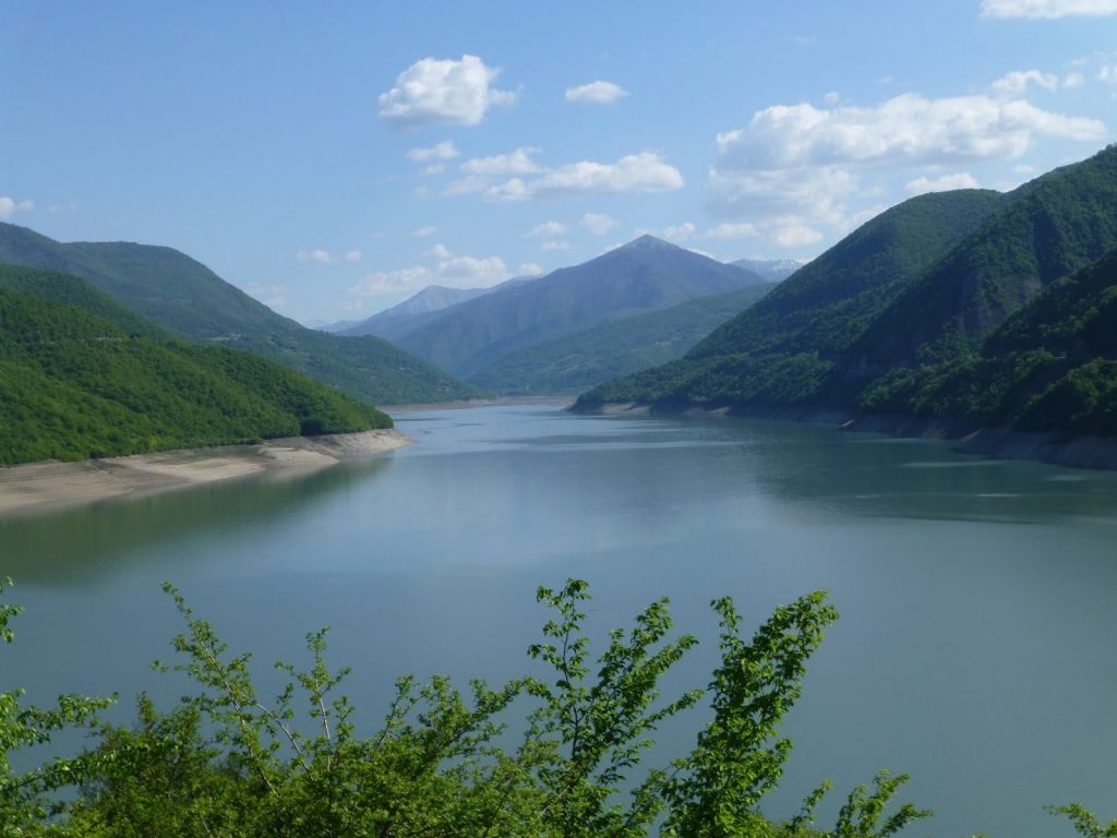 დღიანი ტური გერგეთზე.ყაზბეგი მაისს --