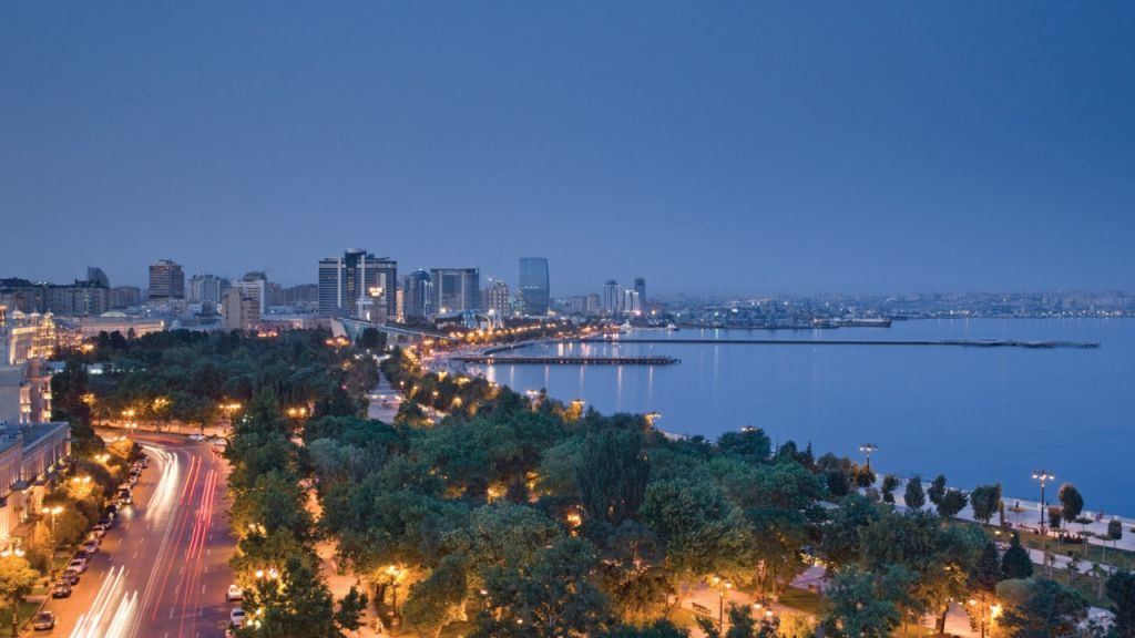 Tour of Tbilisi - Baku  (Click on the logo)