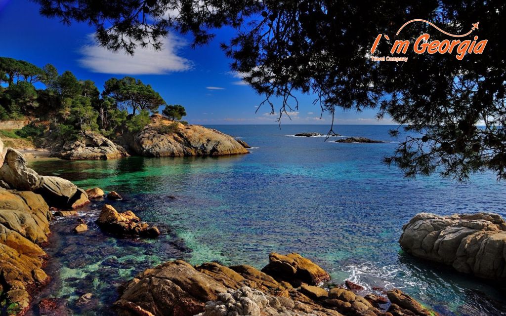 ზაფხულის ცხელ-ცხელი დღეები კოსტა ბრავას სანაპიროზე!!