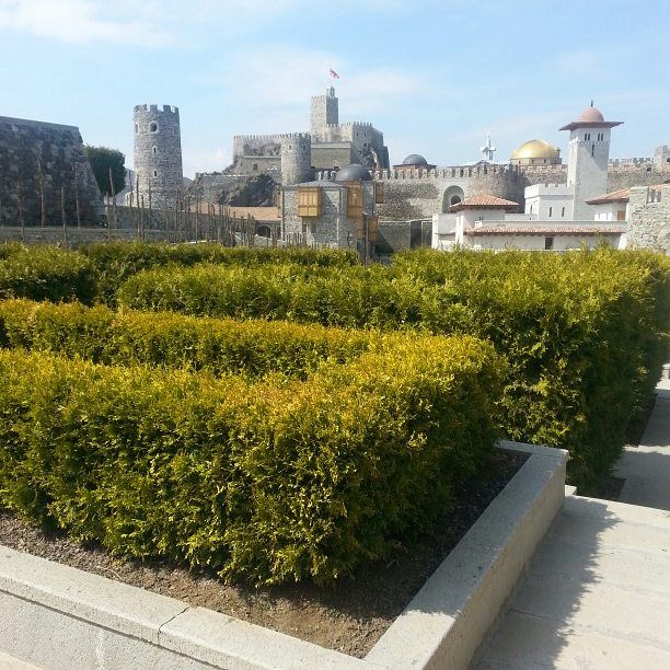 ბორჯომის პარკი, მწვანე მონასტერი, რაბათის ციხე, ვარძია