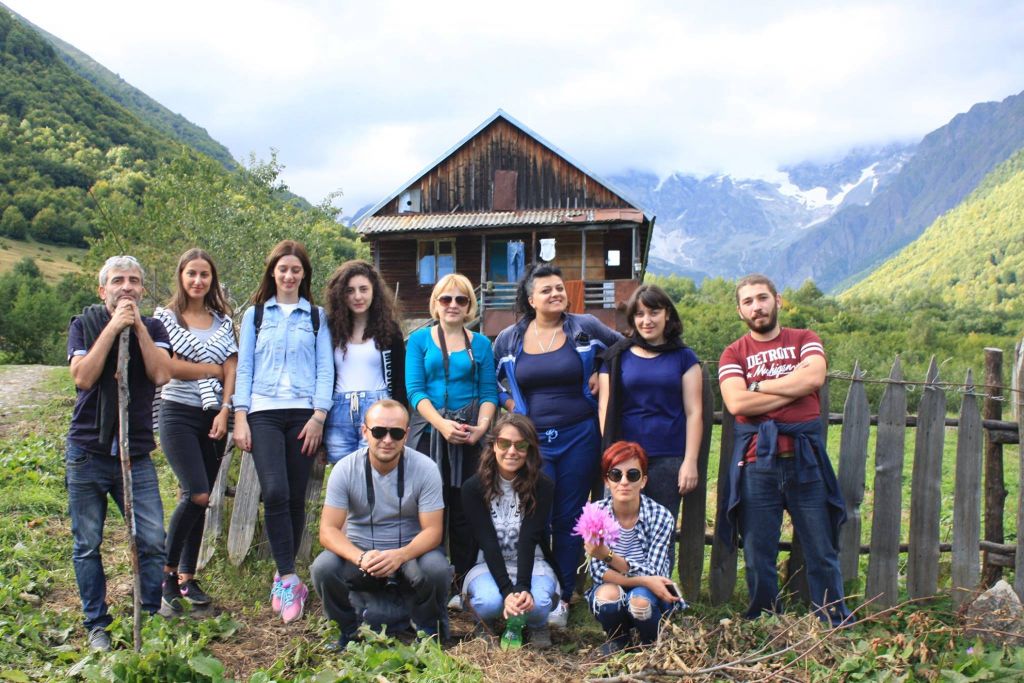 დღიანი ტური ზემო რაჭაში <