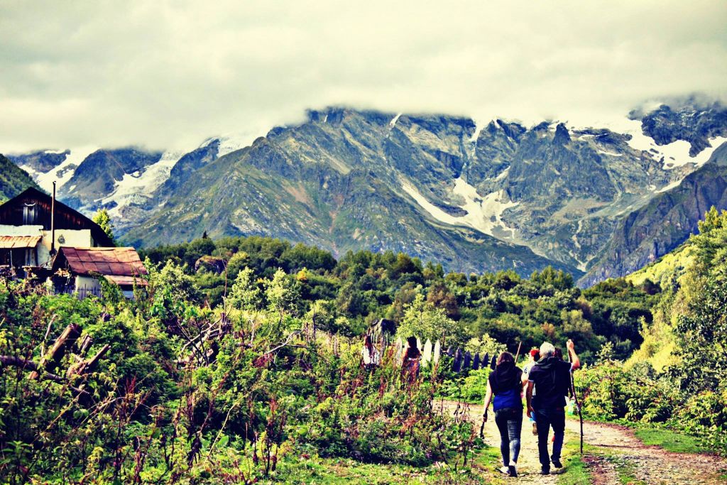 დღიანი ტური ზემო რაჭაში <