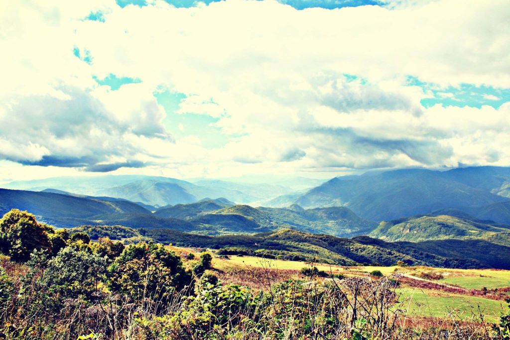 დღიანი ტური ზემო რაჭაში <