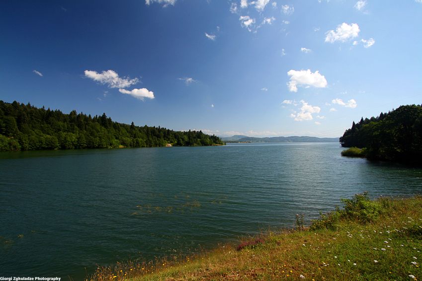 დღიანი ტური ზემო რაჭაში <