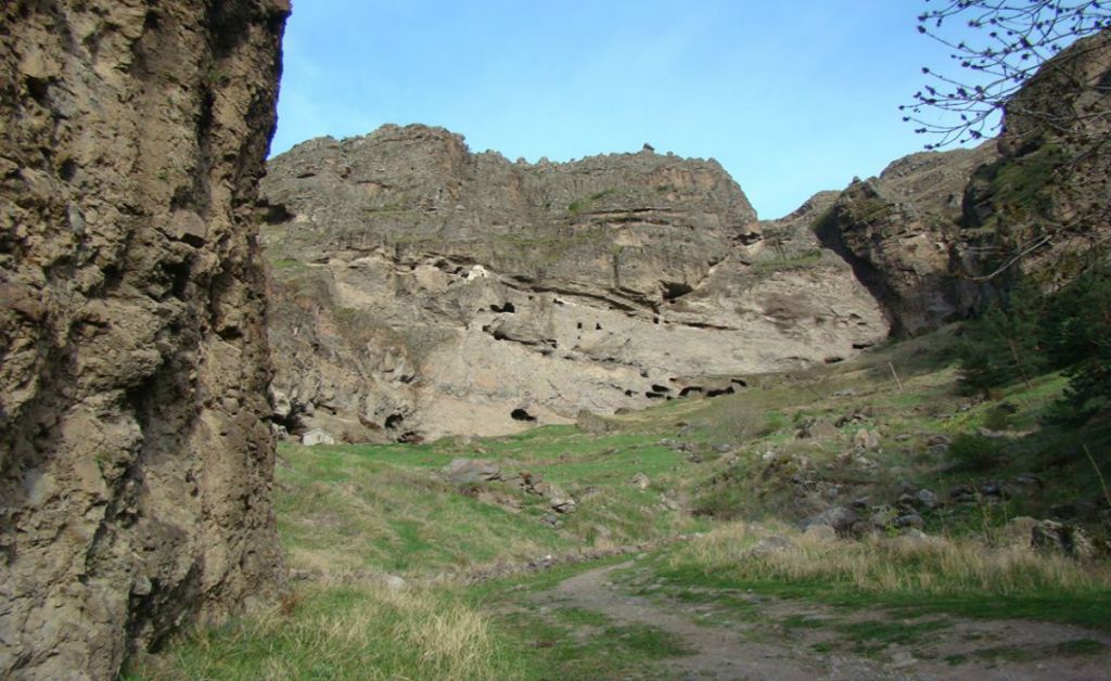 მაისს თმოგვის ციხე