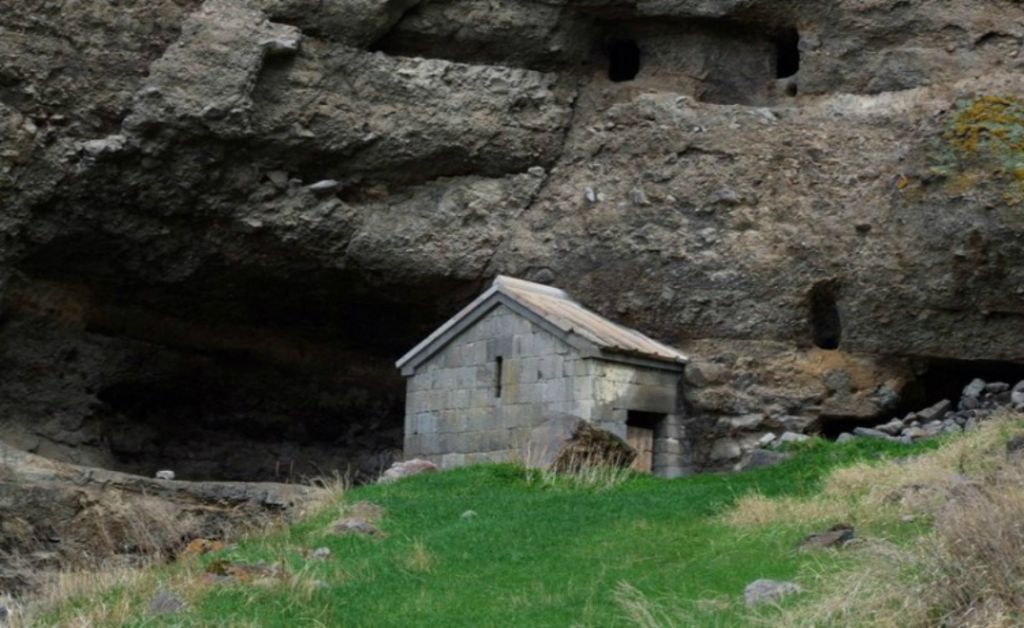 მაისს თმოგვის ციხე