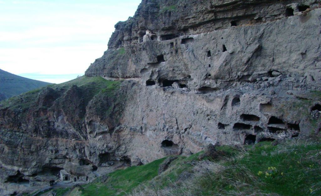 მაისს თმოგვის ციხე