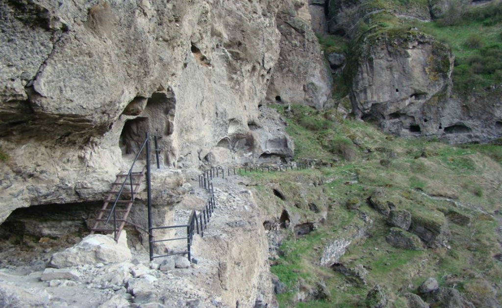 მაისს თმოგვის ციხე