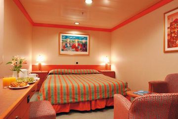 ფასდაკლება ხელმთაშუაზღვის კრუიზზე