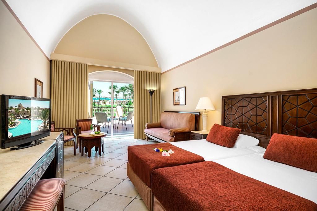 შესანიშნავი ჰურგადა / მაკადი ბეი -