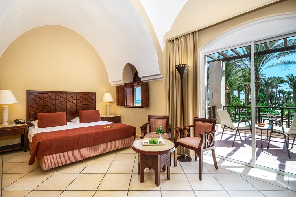 შესანიშნავი ჰურგადა / მაკადი ბეი -