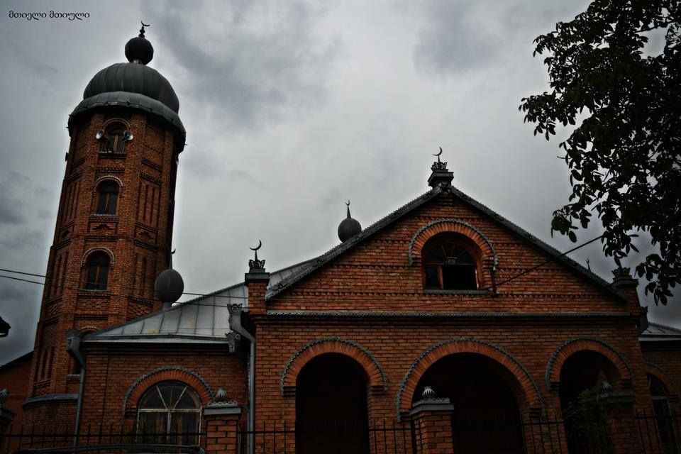 ტური პანკისის ხეობაში