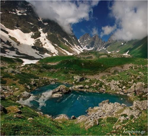 ჯუთა,ჭიუხები,აბუდელაურის ტბები,როშკა