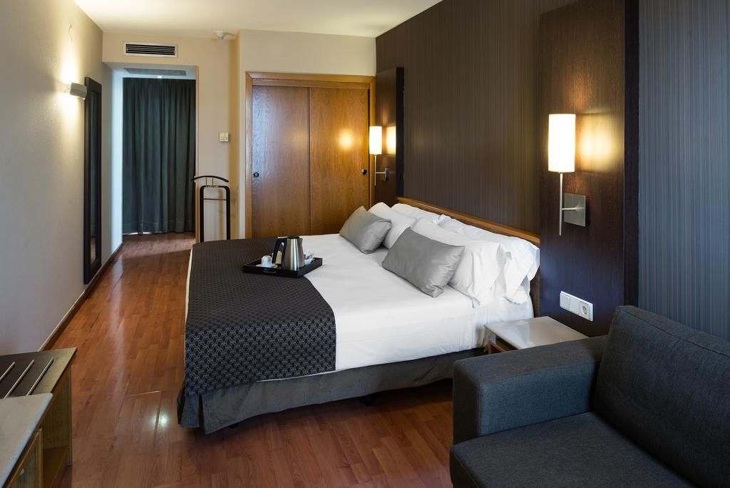 იმოგზაურეთ ესპანეთის მიმართულებით!