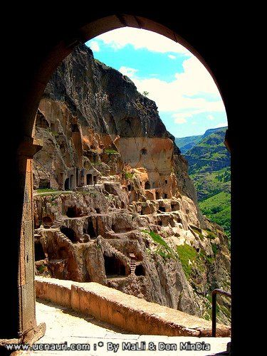ვარძია, ხერთვისის ციხე, რაბათის ციხე,საფარა,ზარზმა,აბასთუმნის ობსერვატორია მწვანე მონასტერი, ბორჯომის პარკი