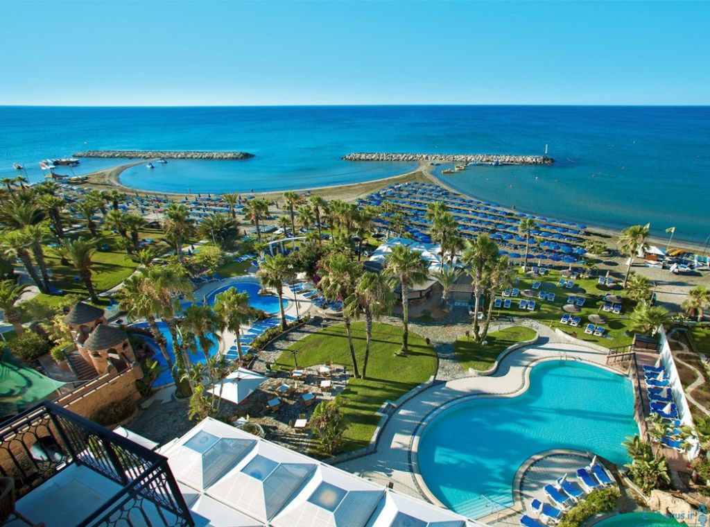 აქცია !!კვიპროსი ლარნაკა ულაზესი ზღვის პირა ქალაქი ევრო