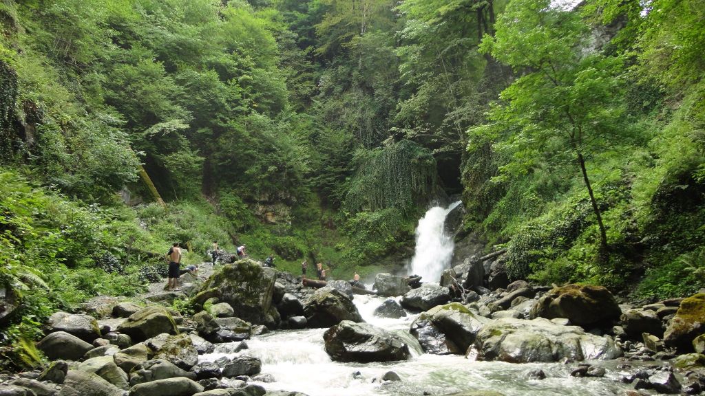 ლაგოდეხის ნაკრძალი ( გურგენიანის ჩანჩქერი)