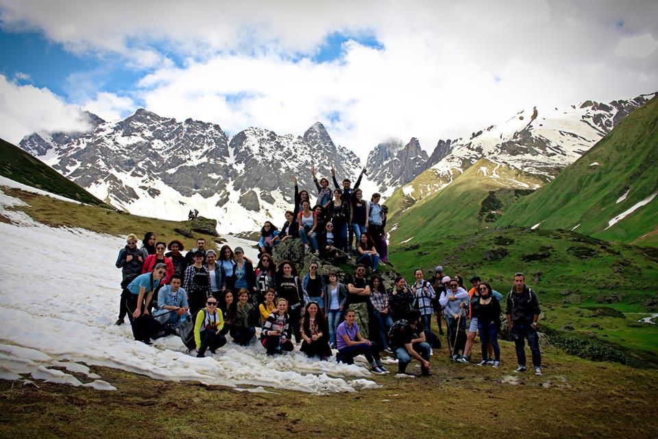 აბუდელაურის ფერადი ტბები