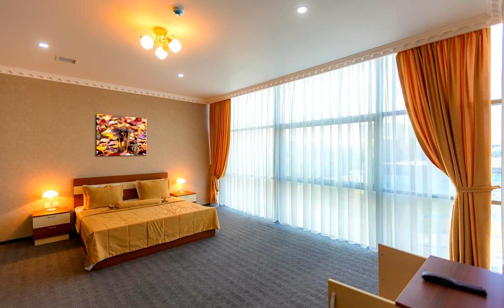 ბაქო და მოგზაური მეგობრები